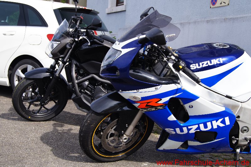 Motorrad-02